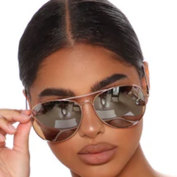 Gold Aviator Sunglasses - Picture 2 of 3